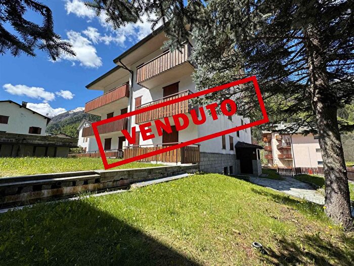 Appartamento bilocale in vendita in Via Iseli, Campodolcino