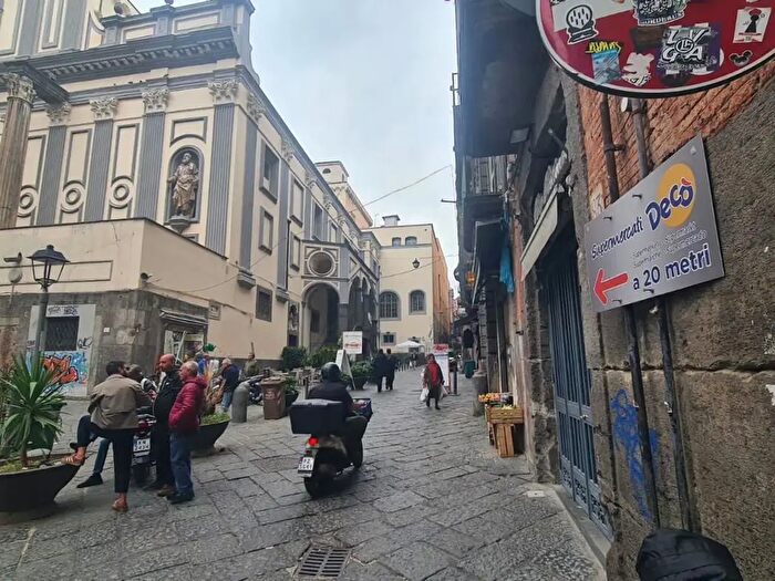 Appartamento quadrilocale in vendita in Vico Cinquesanti, Napoli