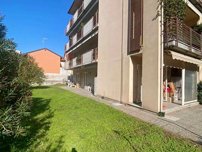 Appartamento trilocale in vendita in Via Valle San Martino, Vigevano