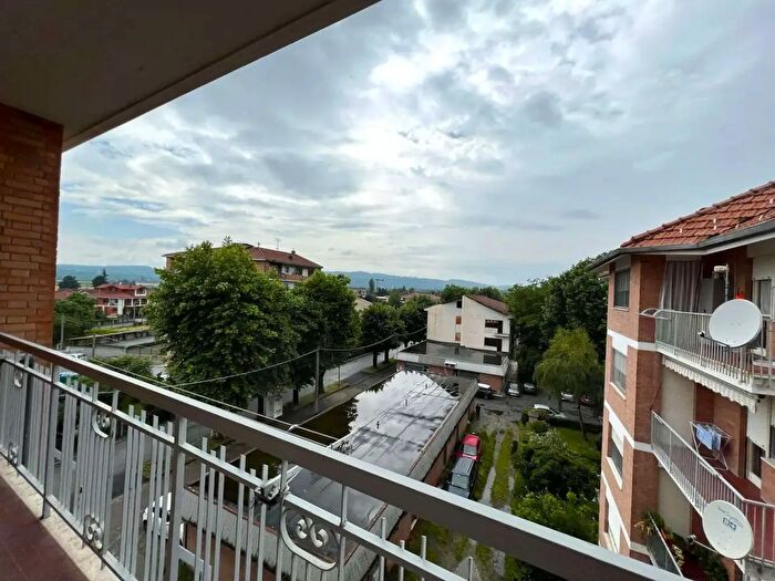 Appartamento con 5 locali in vendita in Viale Marconi, Strambino