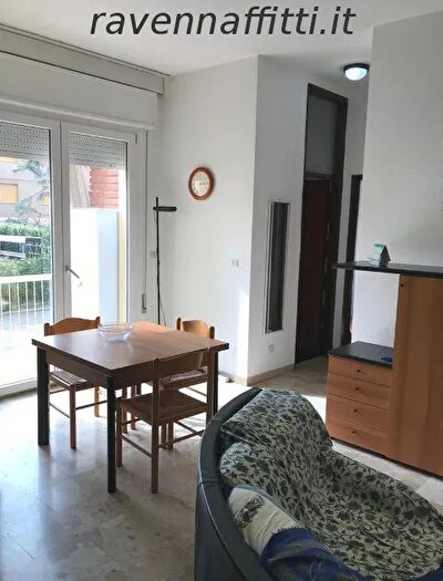 Appartamento trilocale in affitto in Via Giacomo Battuzzi, Ravenna