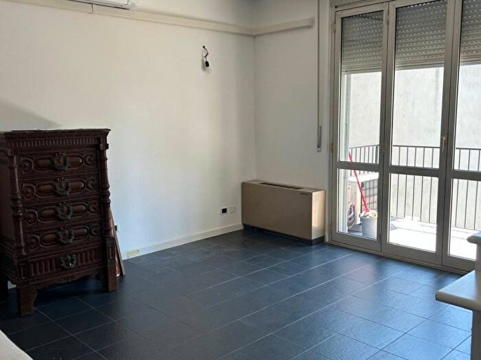 Appartamento bilocale in affitto in Via Imperia, Famagosta, Milano