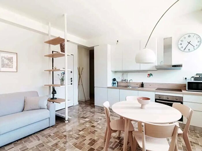 Appartamento monolocale in affitto in Via Tommaso Grossi, Como