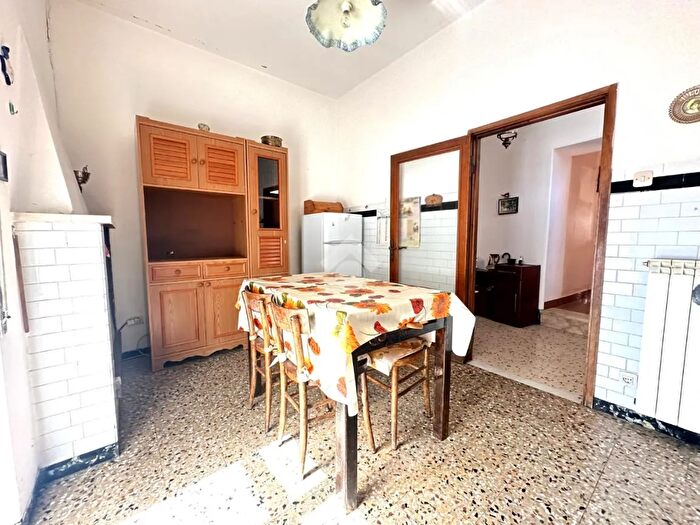 Appartamento trilocale in vendita in Via dei Mercanti, Narni