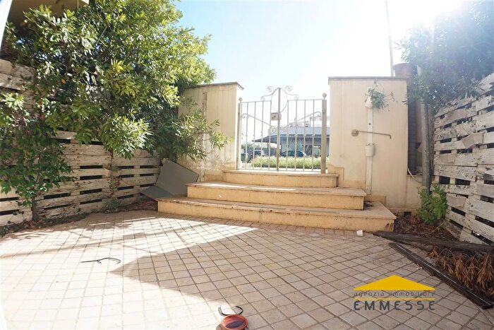 Appartamento trilocale in vendita in Massa