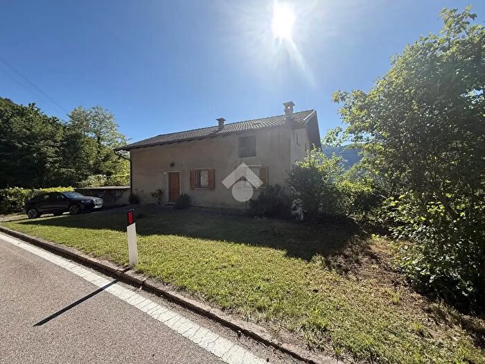 Casa con 5 locali in vendita in Via Strada del Vino, Lavis