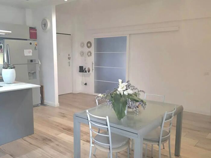 Appartamento con 5 locali in vendita in Prato