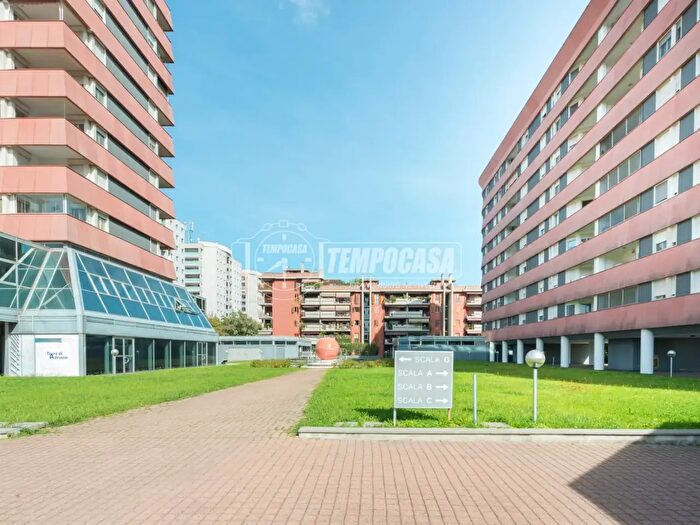 Appartamento trilocale in vendita in Via Privata Trasimeno, Milano