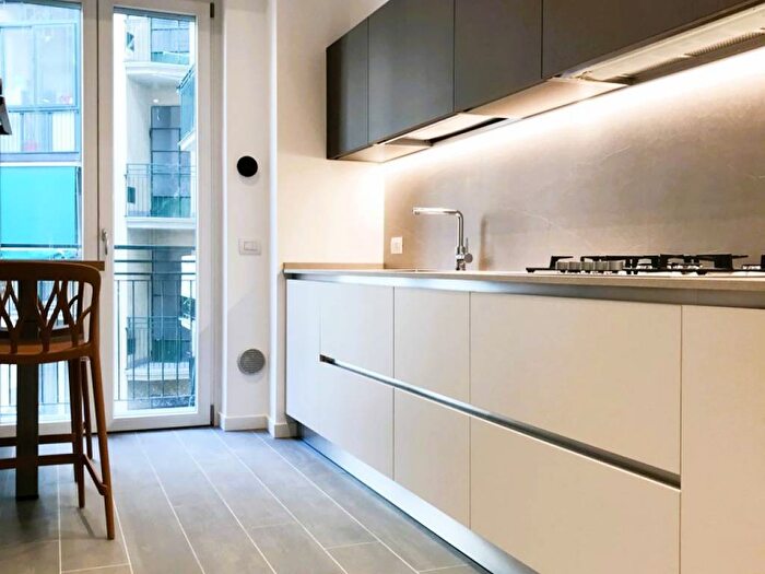 Appartamento trilocale in affitto in Viale Murillo, San Siro, Milano