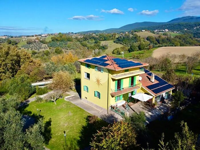 Casa con 11 locali in vendita in Vocabolo Colleaccetta, Calvi DellUmbria