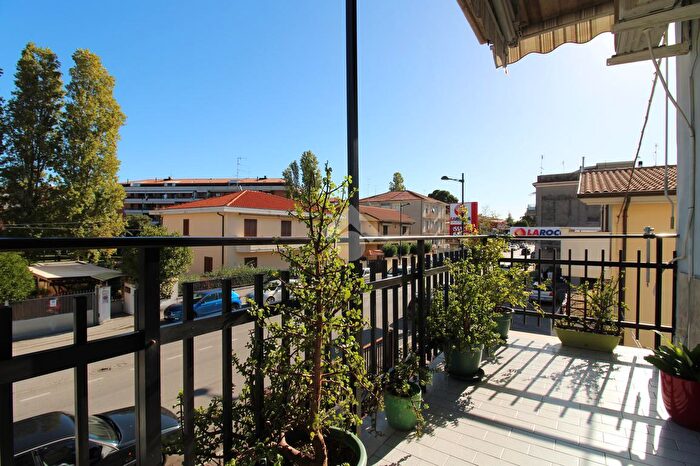 Appartamento trilocale in vendita in Via Enrico Dandolo, Pescara