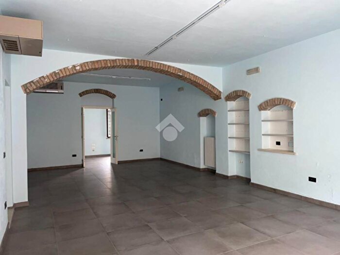 Appartamento quadrilocale in affitto in VIA CANNETI, Centro, Acquanegra sul Chiese