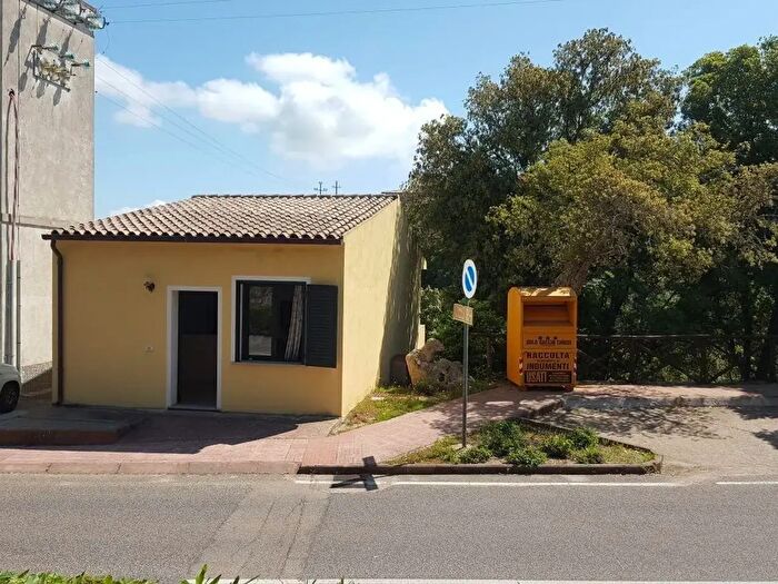 Casa trilocale in vendita in Luogosanto