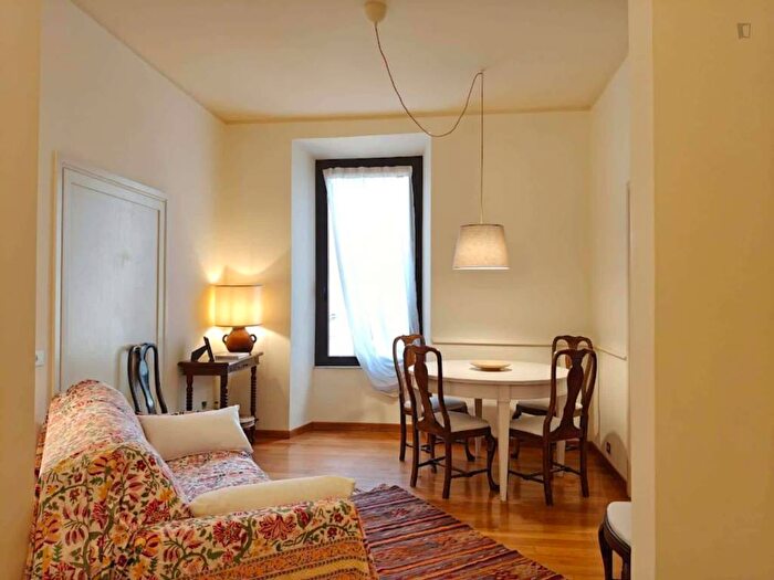 Appartamento trilocale in affitto in Via di SantAndrea delle Fratte, Spagna, Roma