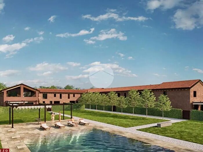 Casa quadrilocale in vendita in Via Avogadri, Silea