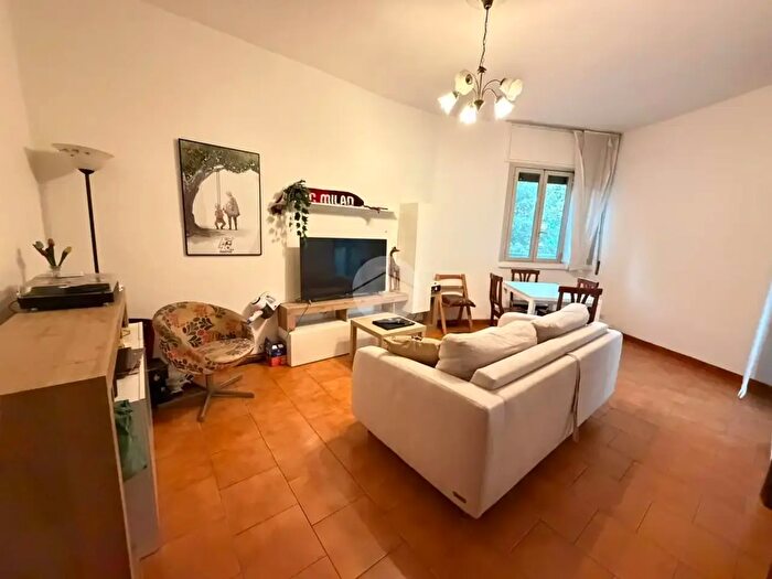 Appartamento trilocale in affitto in Via Luigi Soderini, Milano