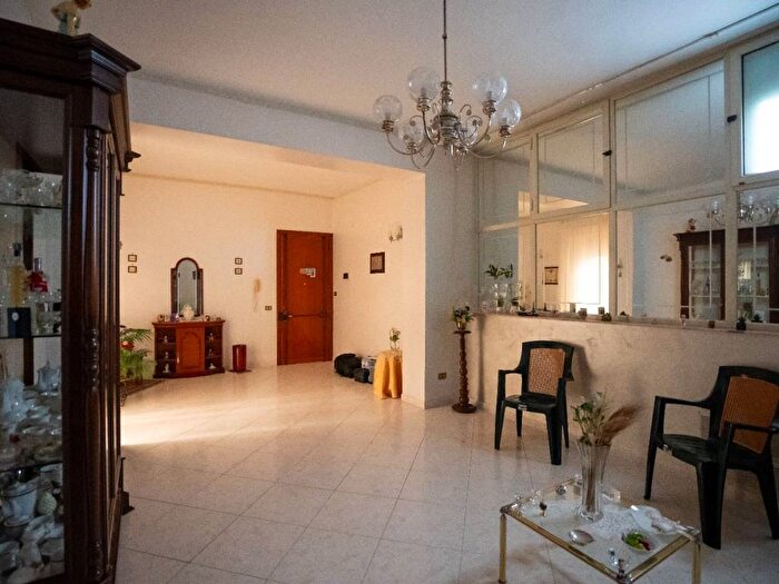 Appartamento con 5 locali in affitto in Via Fisichelli, Centro, San Giovanni la Punta