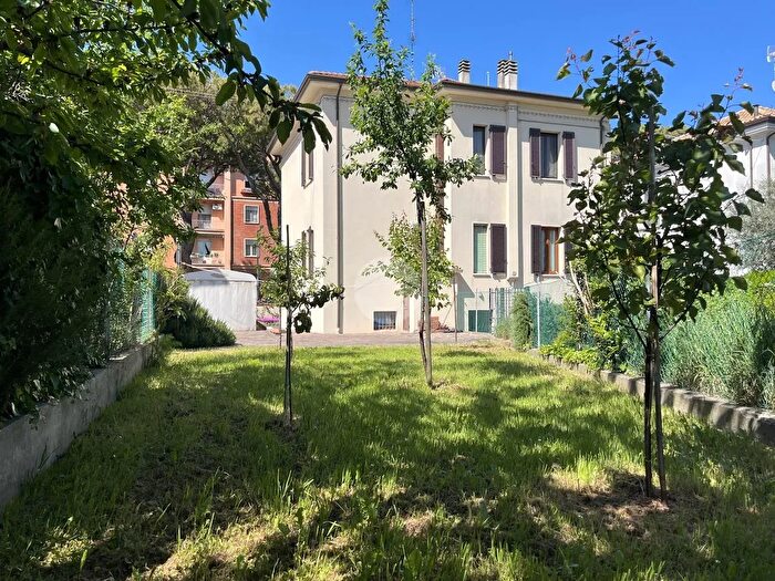 Casa trilocale in vendita in Viale Giacomo Matteotti, Rimini