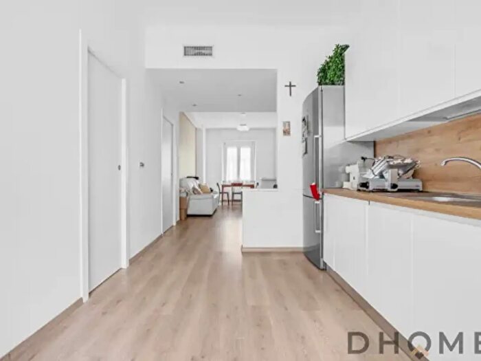 Appartamento trilocale in vendita in Via Alfredo Comandini, Milano