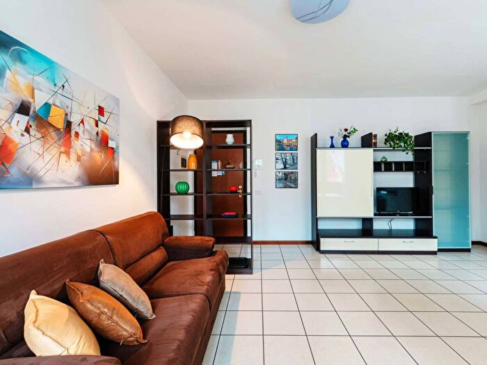Appartamento monolocale in affitto in Viale Varese, Viale Varese Crocifisso, Como