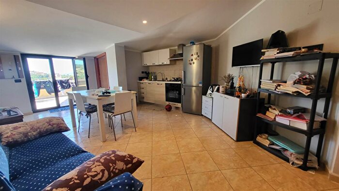 Appartamento trilocale in vendita in Via Trieste, Montalto Uffugo