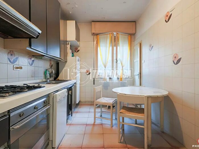 Appartamento quadrilocale in vendita in Via Golinelli, Bologna