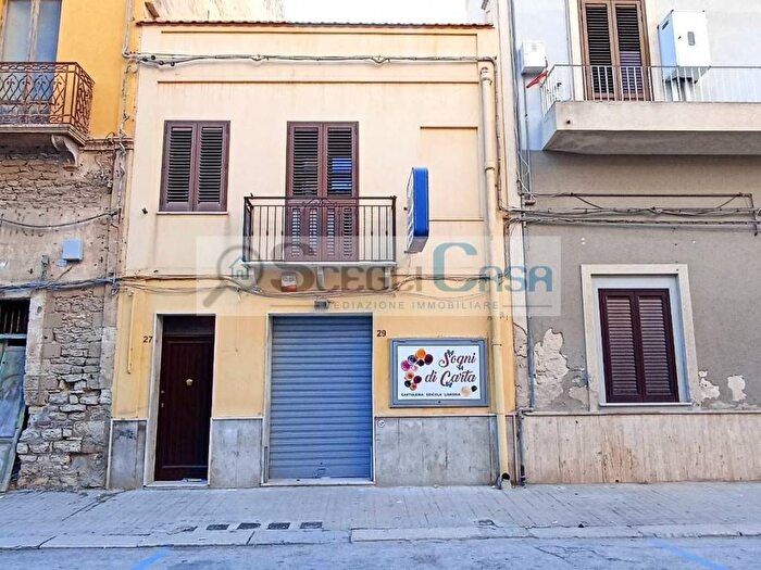 Appartamento trilocale in affitto in Via Nino Bixio, Centro, Trapani