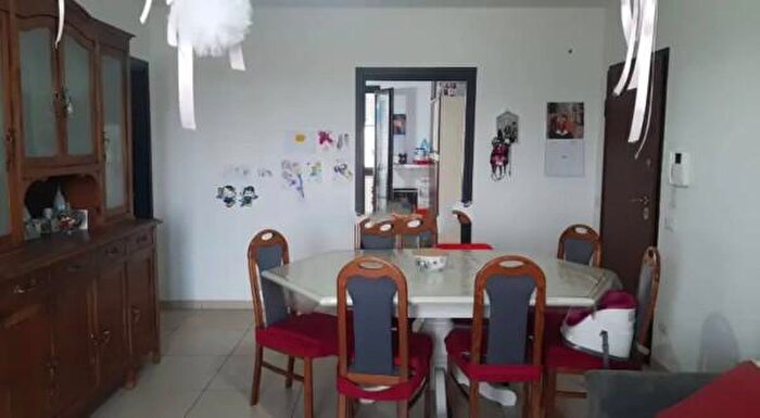 Appartamento con 5 locali in vendita in Via Isabella del Balzo, Copertino