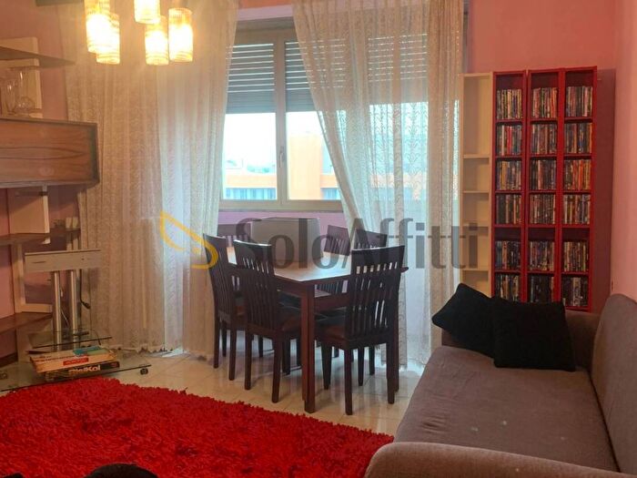 Appartamento quadrilocale in affitto in Via Ugo Betti, Gallaratese, Milano