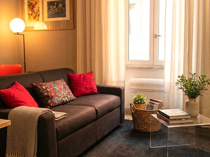 Appartamento monolocale in affitto in Via Palermo, Monti, Roma