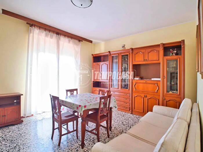 Appartamento trilocale in vendita in Novara