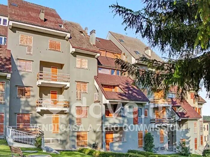 Appartamento quadrilocale in vendita in Viale Regina Elena Snc, Rivisondoli