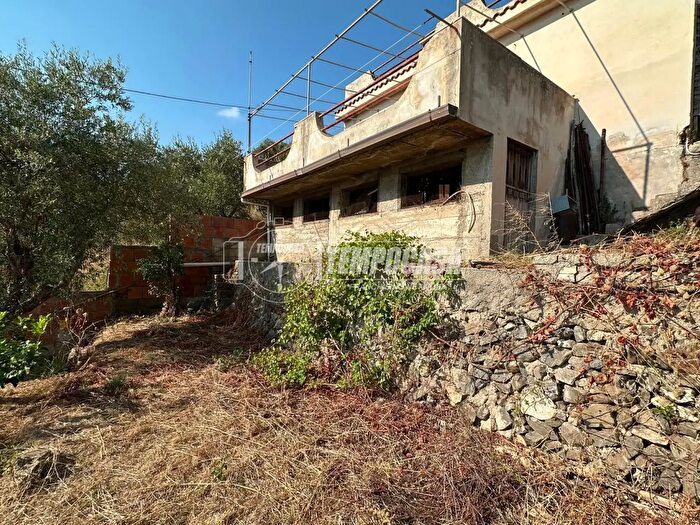 Casa trilocale in vendita in Strada Statale Dir Pianotorre, Messina