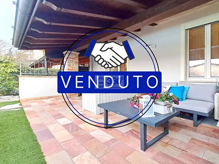 Casa con 5 locali in vendita in Via Giovanni Falcone, Passirano