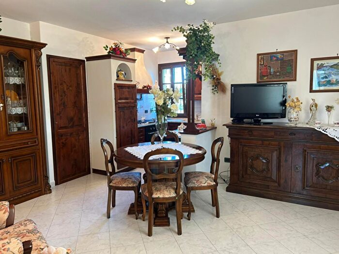 Appartamento trilocale in vendita in Cecina