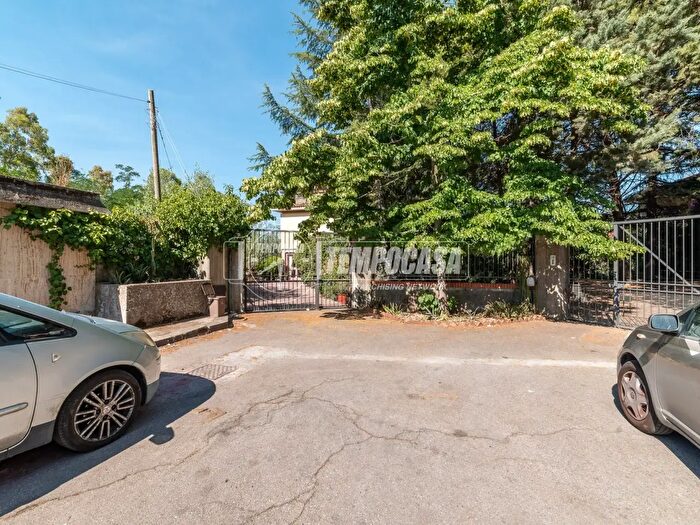 Casa con 5 locali in vendita in Via Giovanni Verga, Pedara