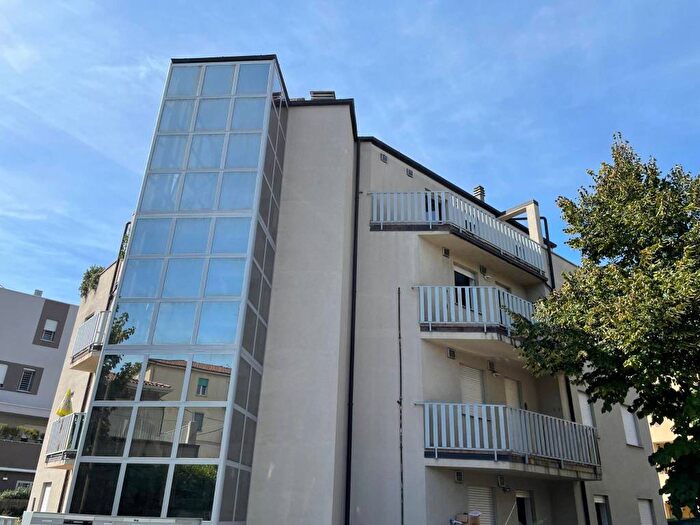 Appartamento trilocale in affitto in Via Giuseppe Massarenti, Massarenti, Bologna