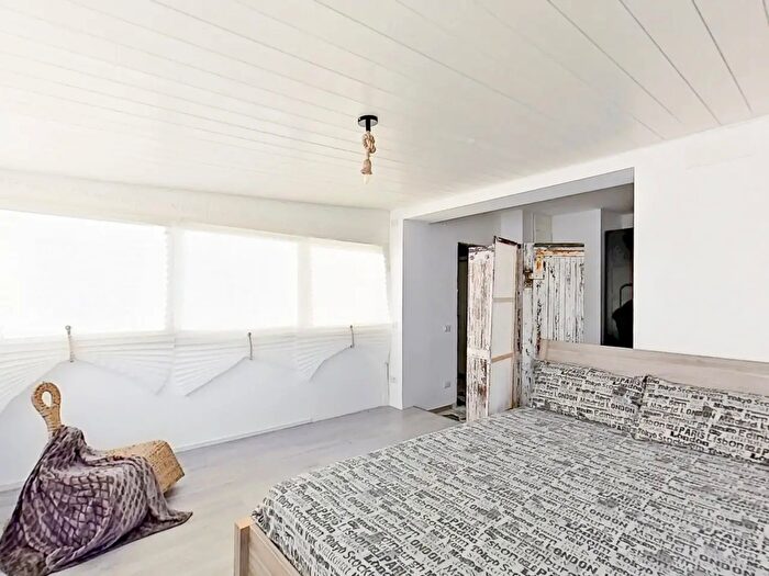 Appartamento bilocale in vendita in Via Raffaele De Cosa, Roma