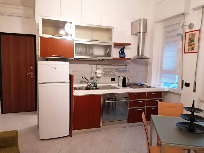 Appartamento monolocale in affitto in Via George Washington, Solari, Milano