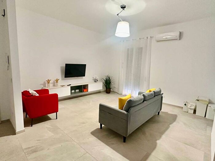 Appartamento trilocale in affitto in Viale Teracati, Santa Panagia Teracati, Siracusa