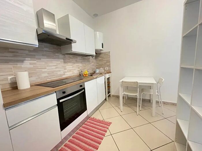 Appartamento monolocale in affitto in Via Tremiti, Milano