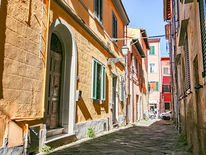 Casa con 6 locali in vendita in Pisa