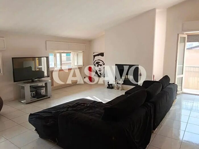 Appartamento con 8 locali in vendita in Via Volturno, Porto San Giorgio