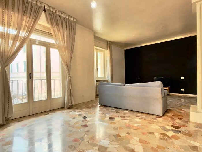 Appartamento quadrilocale in vendita in Viale Venezia, Brescia