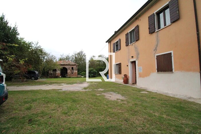 Casa con 5 locali in vendita in Ravenna