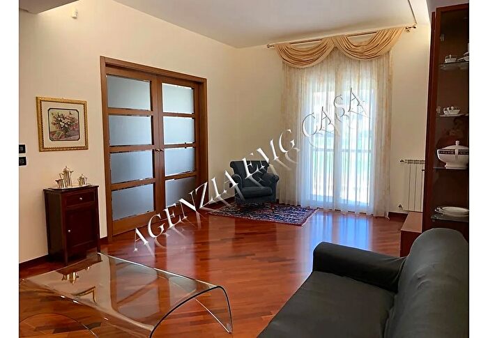 Appartamento in vendita in Piazza Sebastiano Bagolino Centro Storico di Alcamo Alcamo Tp Sicilia Italia, Alcamo