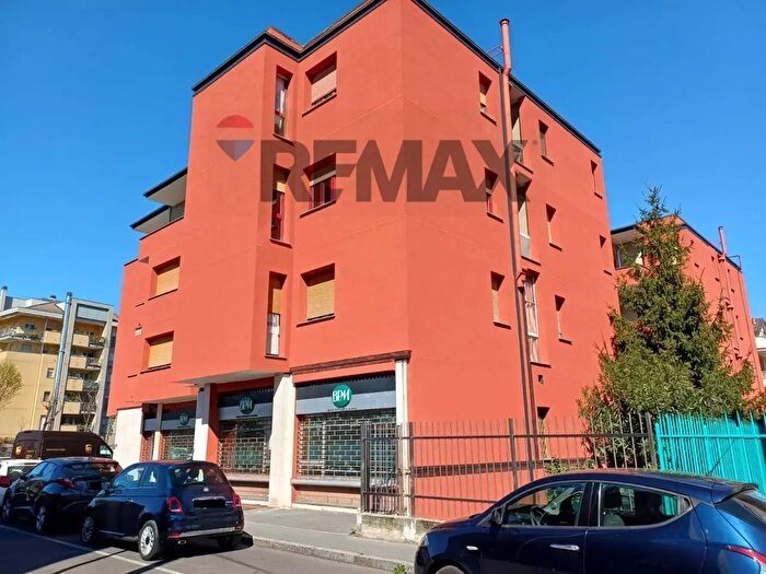 Appartamento trilocale in vendita in Settimo Milanese