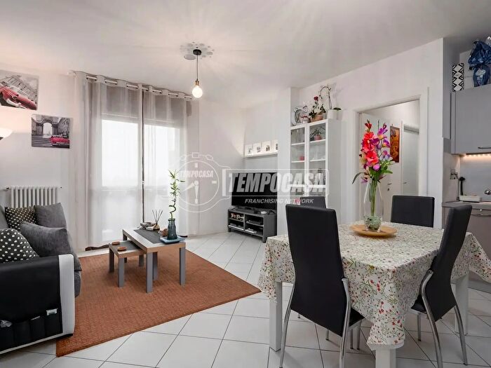 Appartamento trilocale in vendita in Via Meuccio Ruini, Reggio nell'Emilia