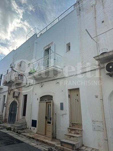 Casa bilocale in vendita in Via Giacomo Leopardi, Ostuni