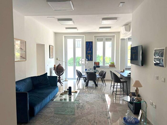 Appartamento trilocale in affitto in Via dei Monti Parioli, Parioli, Roma